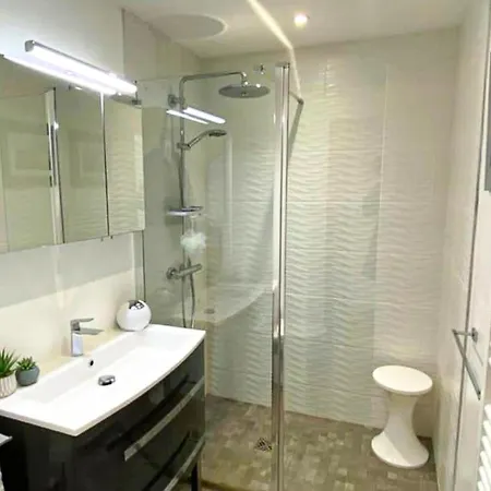 Charming - 2 Pers Close To Cannes