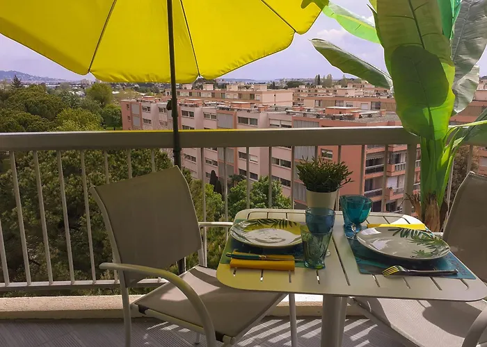 Charming - 2 Pers Close To Cannes