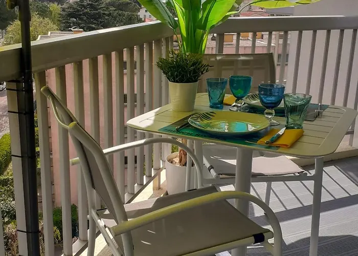 Charming - 2 Pers Close To Cannes